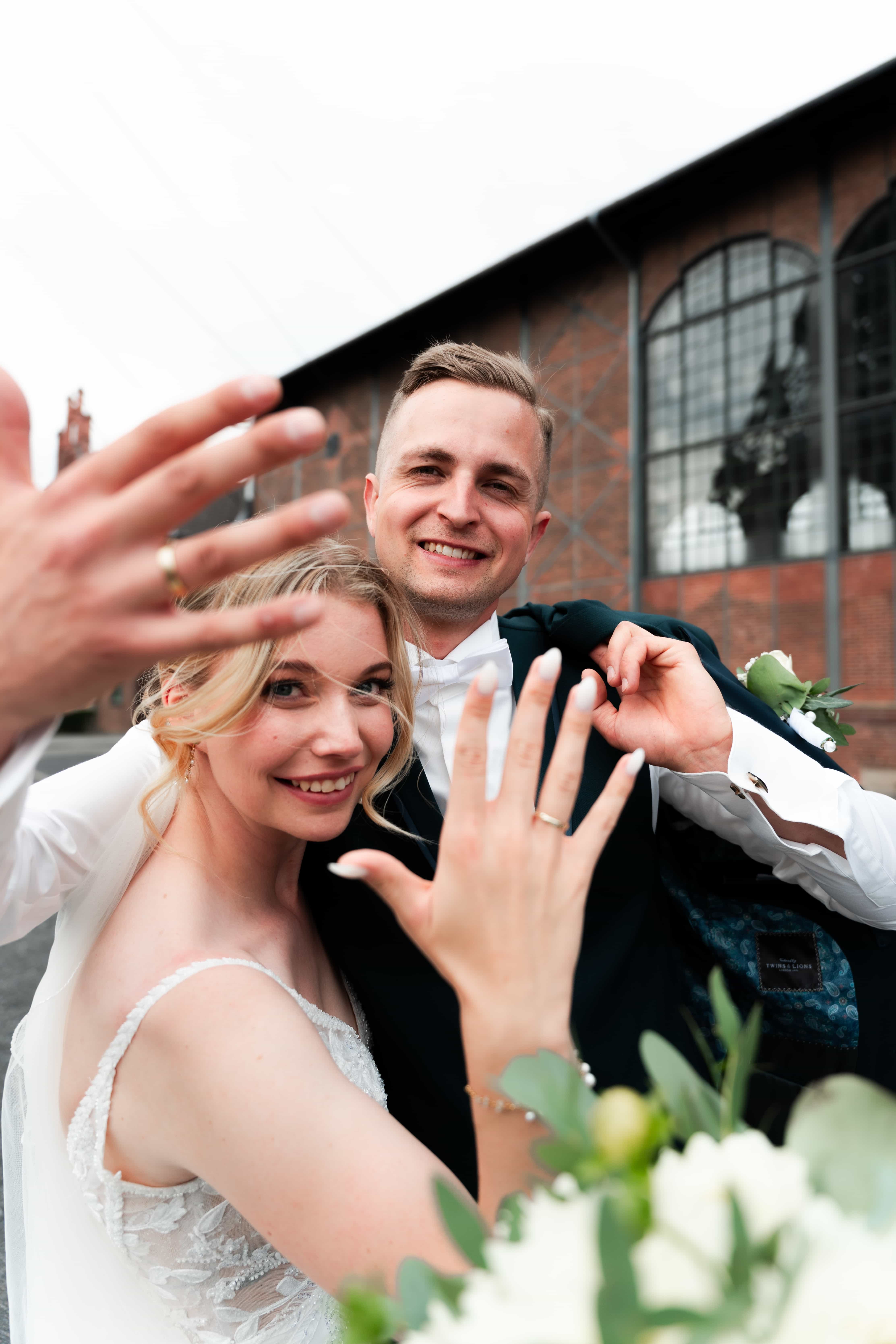 Hochzeitsfotograf Celine & Martin – Brautpaar-Porträt im Tageslicht